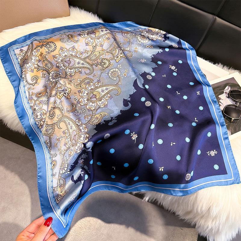 Spring Silk Scarf Fashionable Foreign Style Versatile Small Square Scarf 70Cm Decorative Scarf Sunscreen Travel Shawl Women
