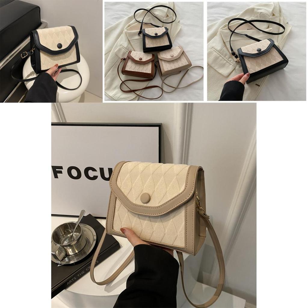 Trendige kleine Umhängetasche mit Karostich-Details, perfekt für Alltagsoutfits