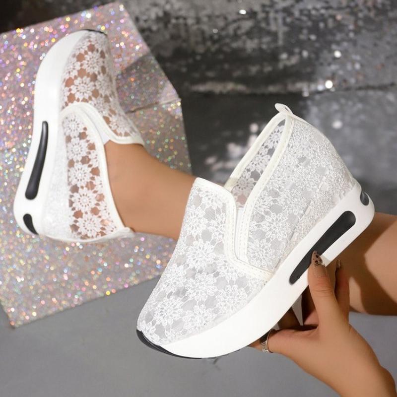 2026 New Women Sneakers Fashion Embroidered Platform Sneakers Women Breathable Mesh Sports Shoes Woman Thick Sole Slip on Shoes