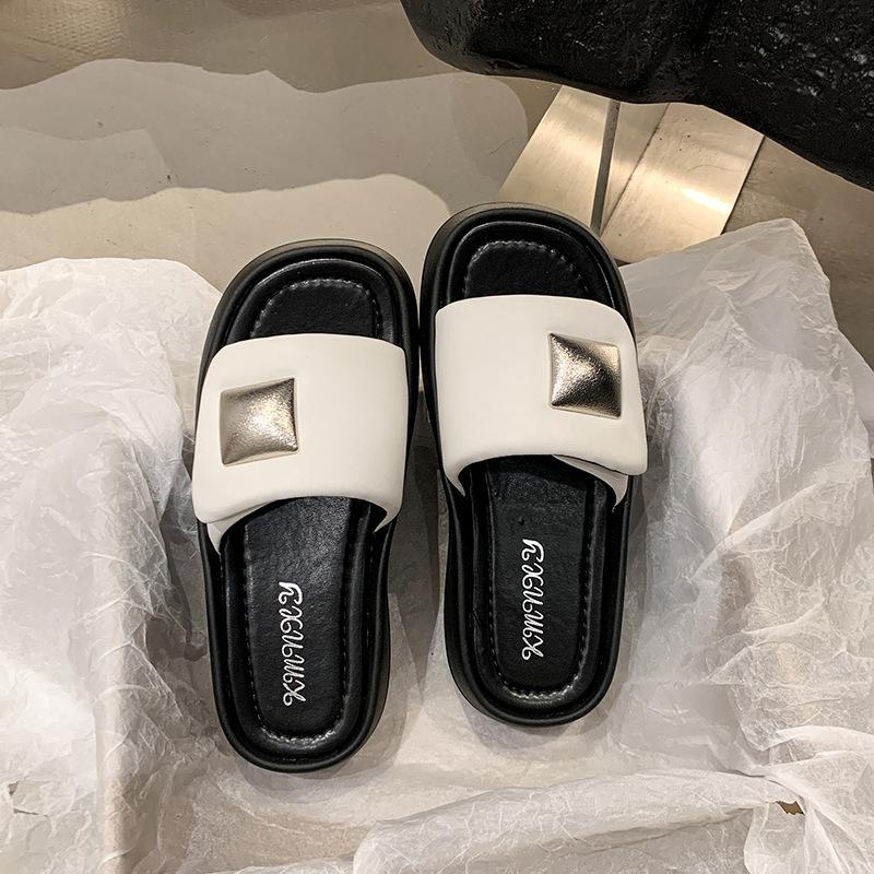 

High-end trend outdoor leisure lightweight breathable slippers fashionable versatile non-slip handsome beach slippers 40 белый