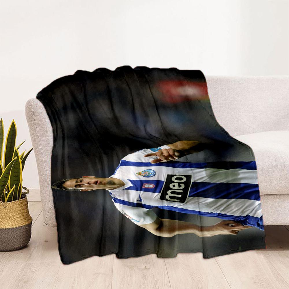 Soccer Player Action Blanket Durable Comfort Perfect for Couch Bedding Livingroom Four Seasons Multipurpose Modern