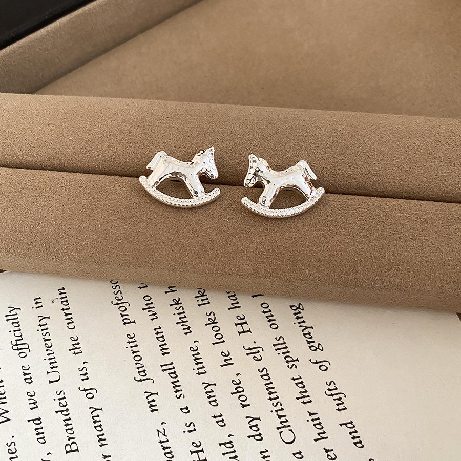 Zodiac Year Zircon Pearl Horse Earrings - Luxurious, Modern Studs for Women