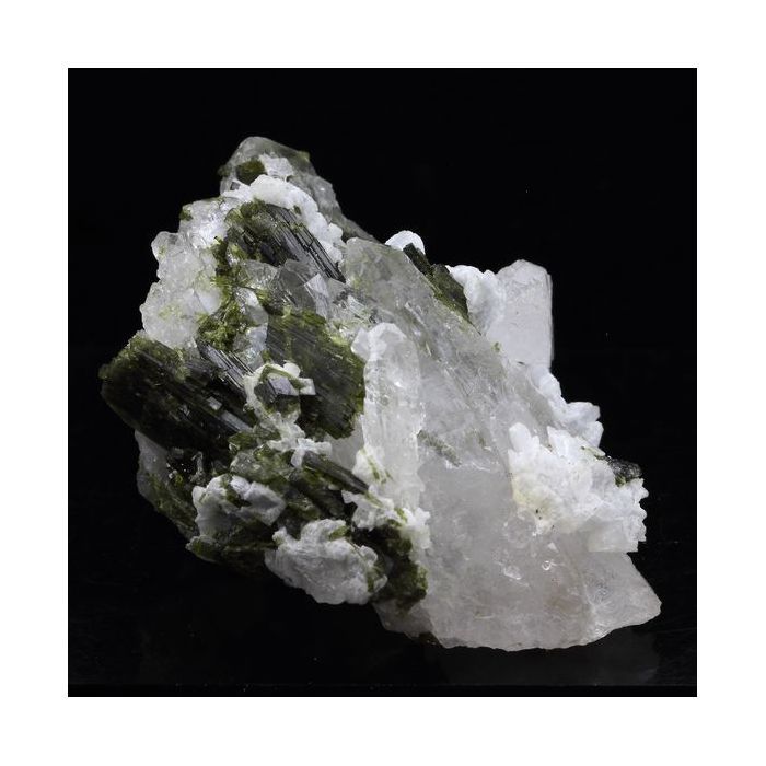 Pierres et Minéraux. Epidote + Quartz + Albite. 152.5 ct. Cevins, Savoie, France..