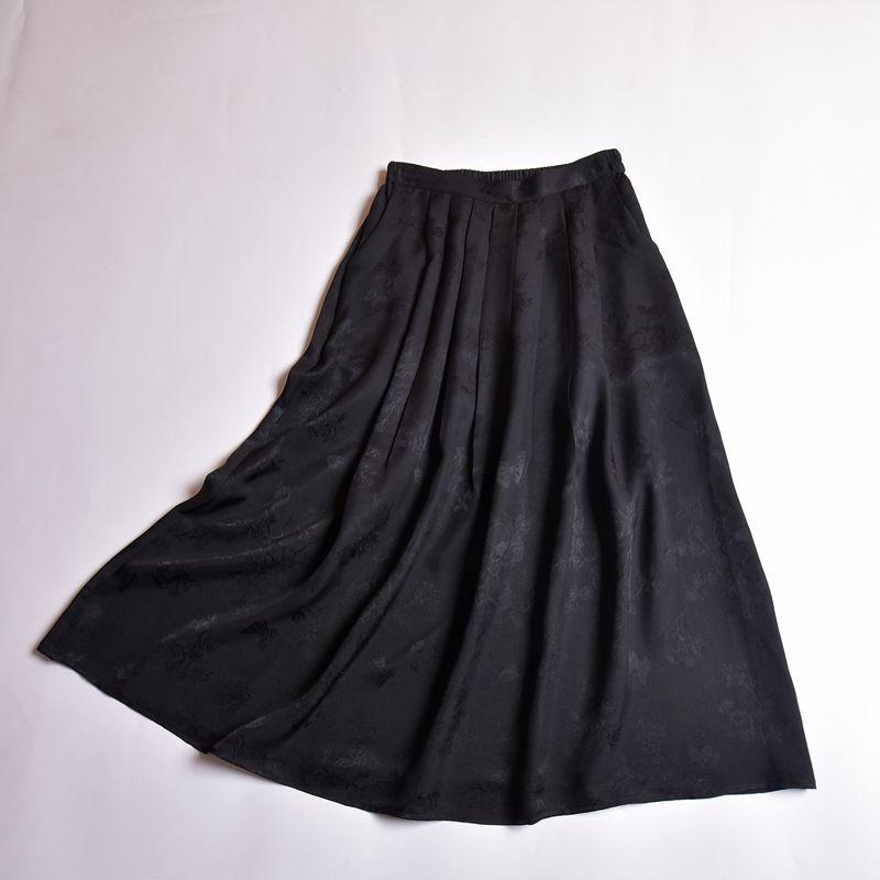 

Жаккардовая черная А-силуэта юбка большого клеша с карманом, шелк, стройнящая Black Hang Ling One size