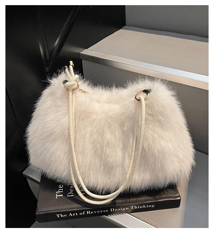 Women's Large Capacity Plush Shoulder Bag - Furry Handbag for Autumn/Winter