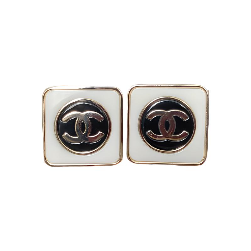 

CHANEL 2023 Spring and Summer Square Double C Black and White Classic Enamel Earrings Women s White білий