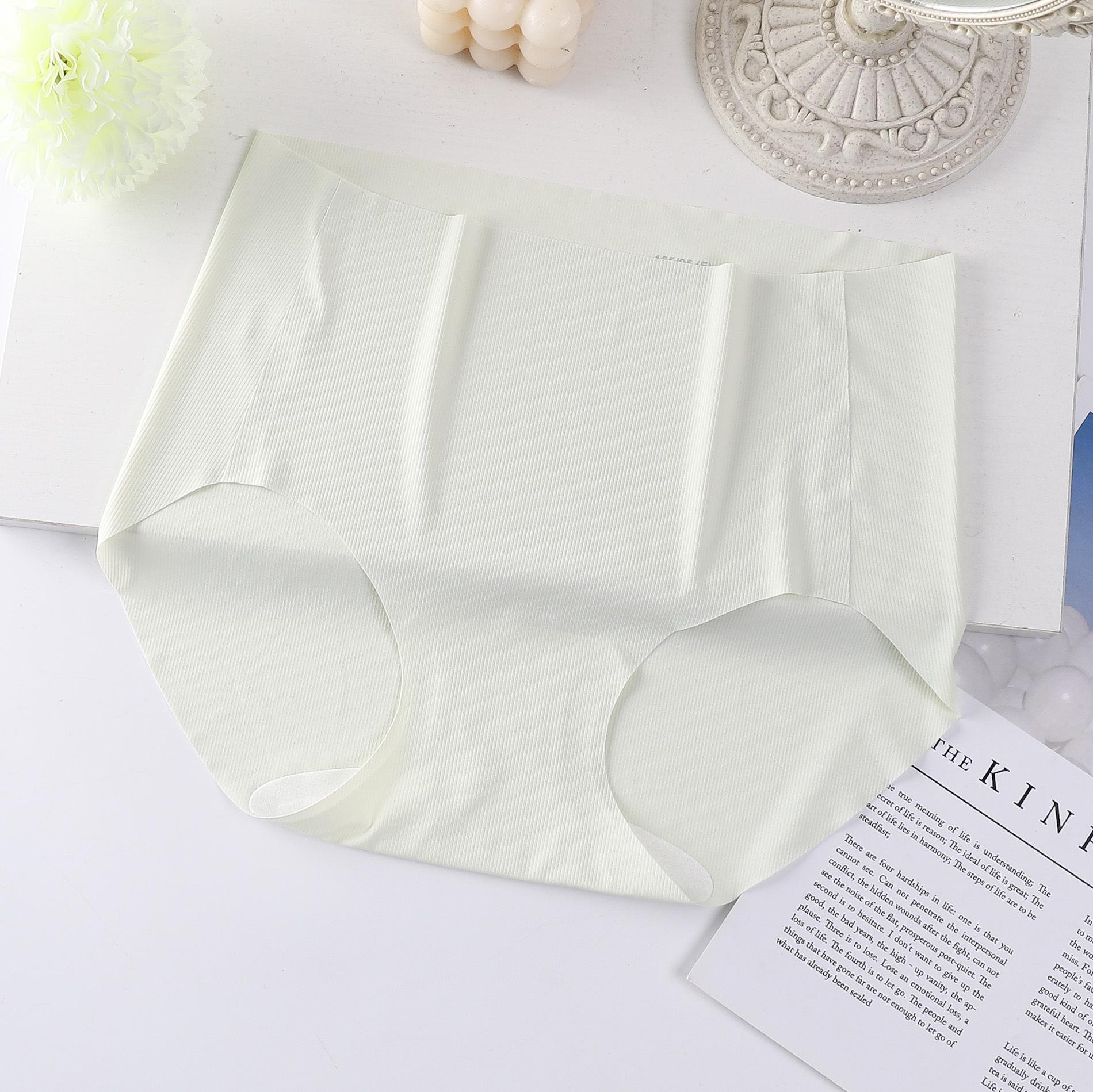 

Lipstick Panties: Ultra-Thin Seamless Ice Silk Mid-Waist Antibacterial Briefs One Size: 40-65 kg