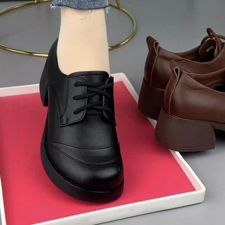 Damskie mokasyny na grubym obcasie z okrągłym noskiem, jesień 2025 nowe sznurowane buty skórzane w stylu brytyjskim, popularne buty na średnim obcasie, czarne buty pojedyncze