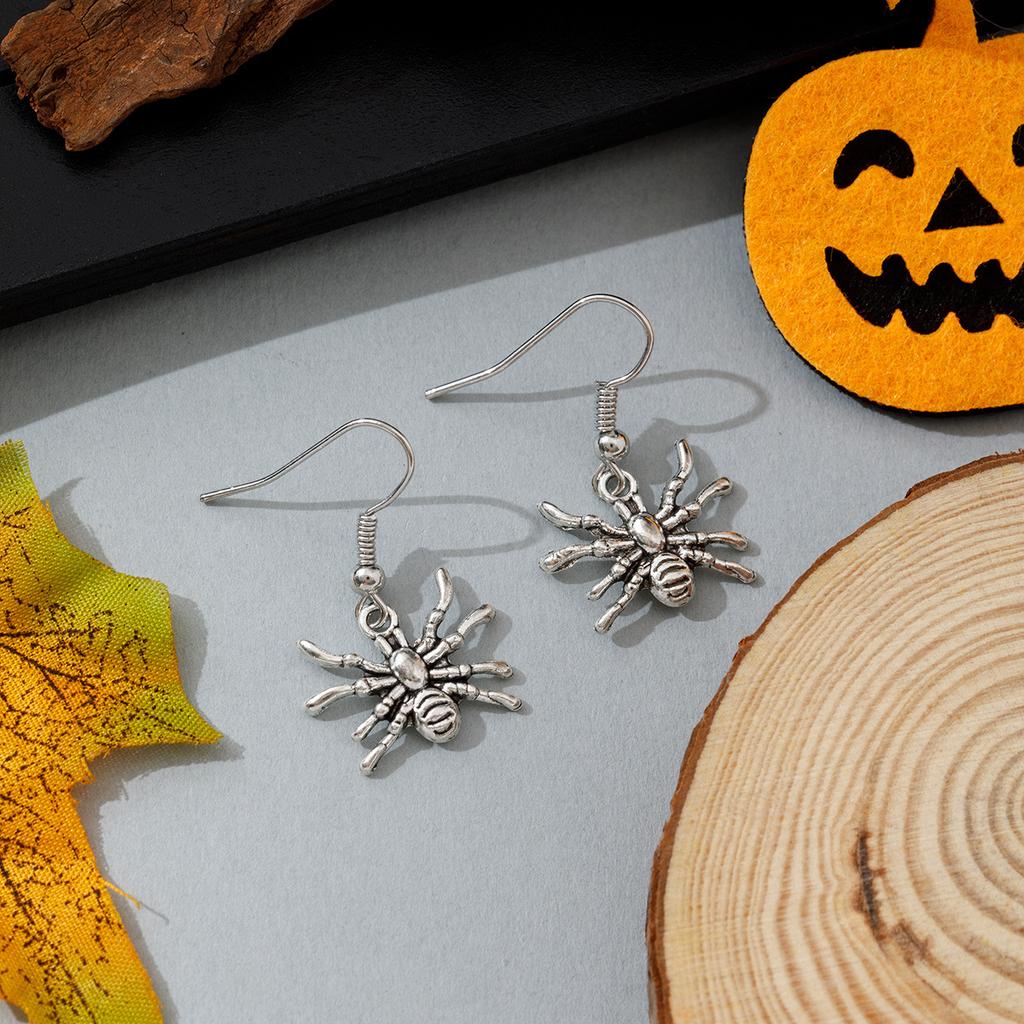 Halloween Fashion Sliver Color Hollowed-out Vampire Bat Pumpkin Skull Spider Web Ghost Dangle Earrings for Women Scary Jewelry