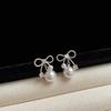 S Simple and stylish high-end earrings, earrings, small and delicate bow pearl stud earrings.