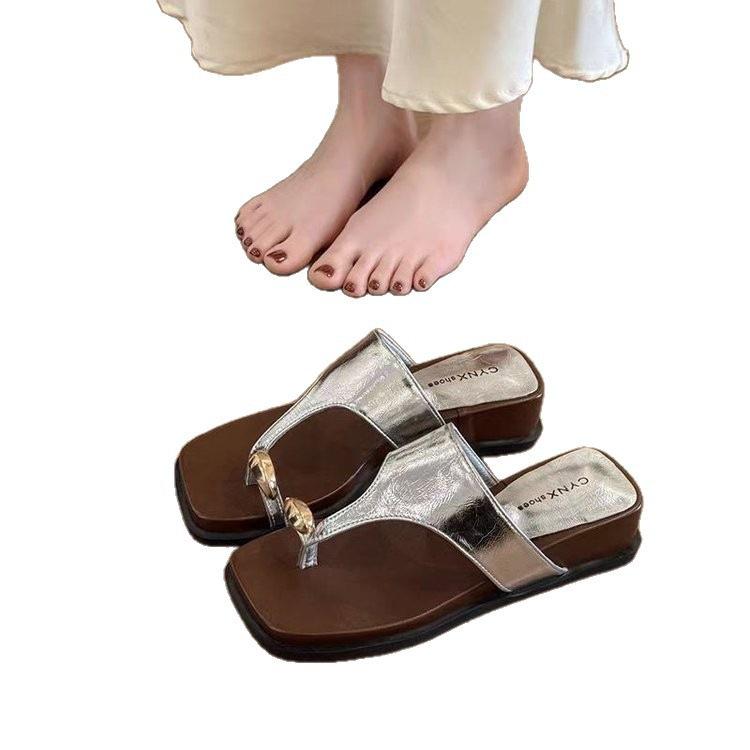 Retro flip-flops outer wear women's 2025 summer new French gentle style fashion heightened slope heel square head cool slippers