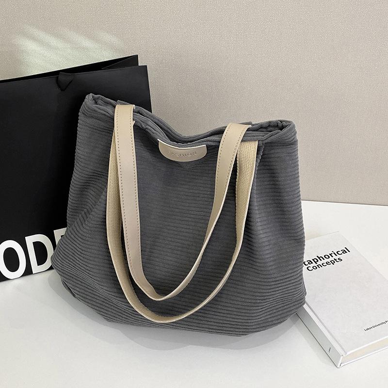 New armpit bag casual lazy wind large capacity tote bag women's retro handbag commuter versatile shoulder bag
