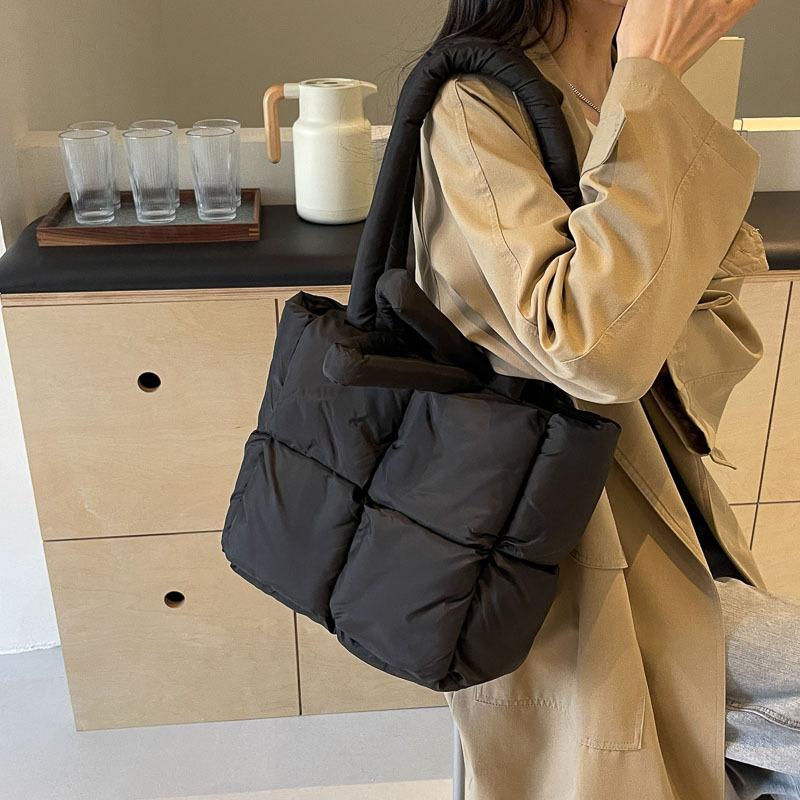 Underarm Bag Women's Large-capacity Soft Cotton-filled Pillow Down Bag Versatile Single Shoulder Portable Tote Bag