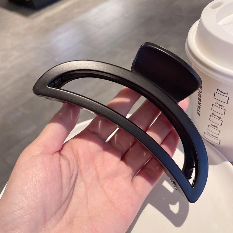 French Retro Large Frosted Acrylic Hair Clip - Black Shark Clip