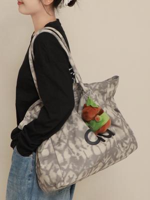Retro Large Capacity Sports Gym Bag Casual Commuter Tote Unisex Single Shoulder Bag For Young Adults