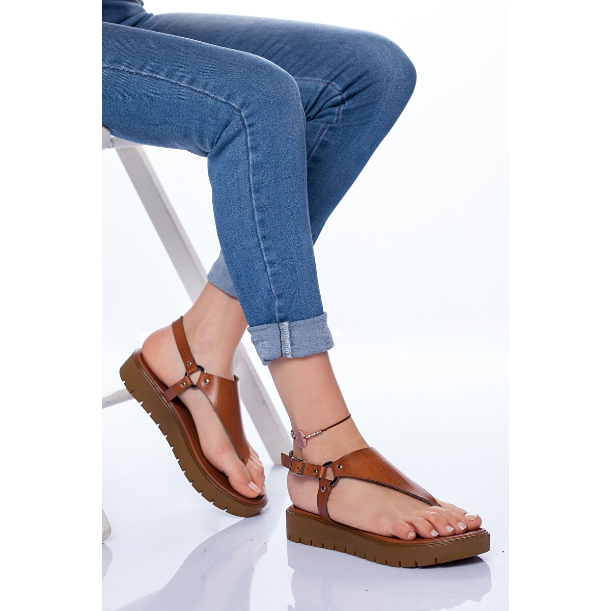 

Кожаные сандалии Alix Светло-коричневые