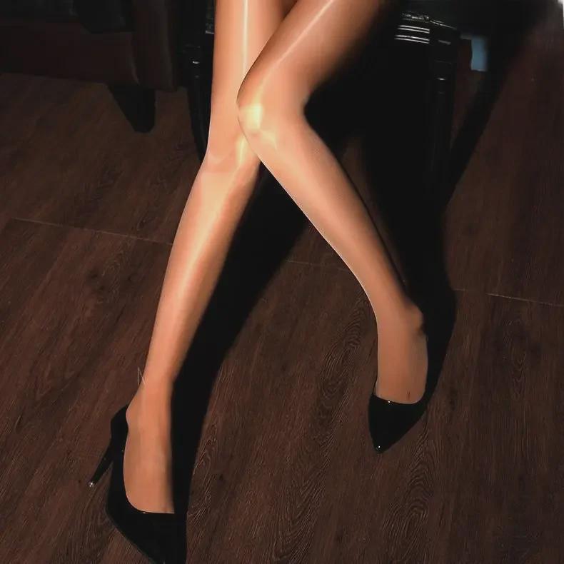 Women's Ultra-Thin Aurora Horse Oil Shiny Anti-Hook High Elastic Pantyhose