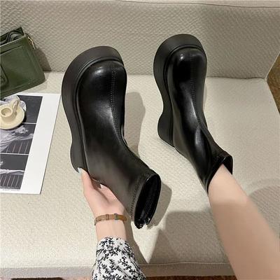 Thick-soled Martin Boots Women's 2025 Autumn New Fashion Spring and Autumn Single Boots Internet Celebrity Versatile Small Slim Boots Short Boots