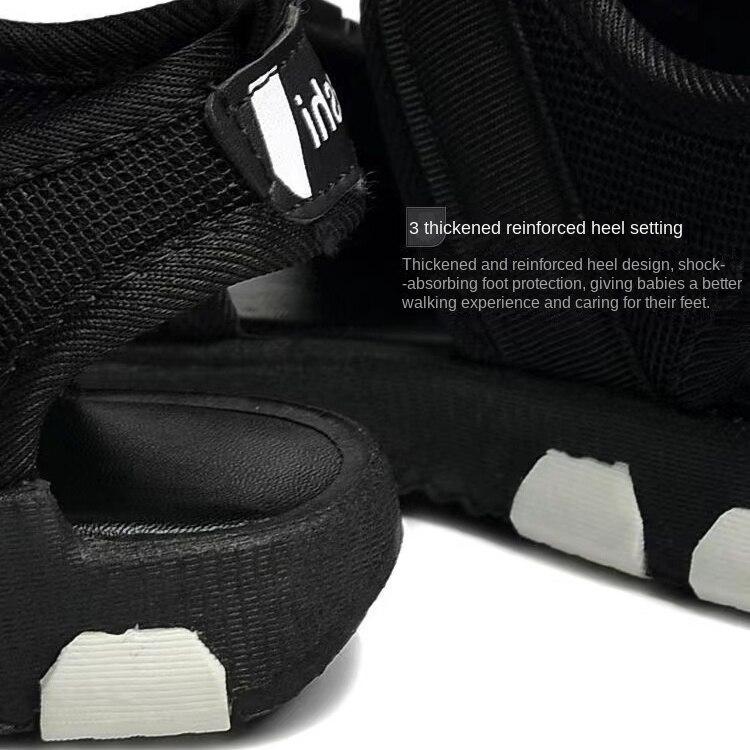 New Boys Sandals Summer Hollow-out Children's Beach Shoes Soft Bottom Non-Slip Children's Sandals