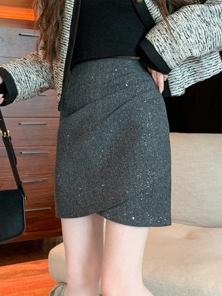 High-Waisted Black Wool Mini Skirt with Irregular Sequins - Women's A-Line Autumn/Winter 2025 Korean Style Bodycon Skirt.