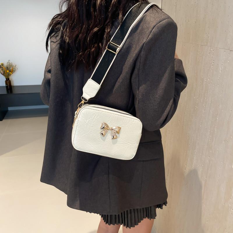 Chic Korean Style Small Square Bag For Women With Elegant Bow And Trendy Colors