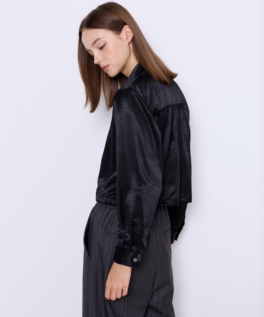 MANAVIS7 Crop Blouse [Black]