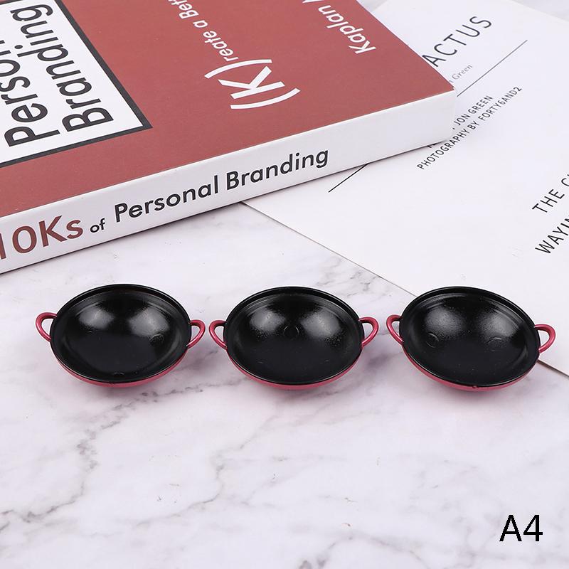 

3Pcs Miniature Doll House Dinner Plates Mini Pan Dollhouse Dishes Tableware as the picture