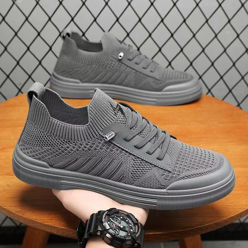 Men's Breathable Mesh Flyknit Casual Shoes - 2026 Spring/Summer Collection, Flat Bottom, Comfortable Board Shoes