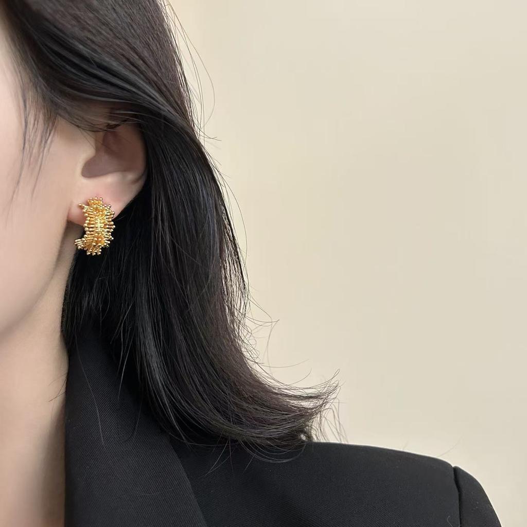Minimalist Metal Semi-Circular Simple Earrings, Earrings, Retro Beaded Arc Earrings, Niche Design, Light Luxury And Versatile