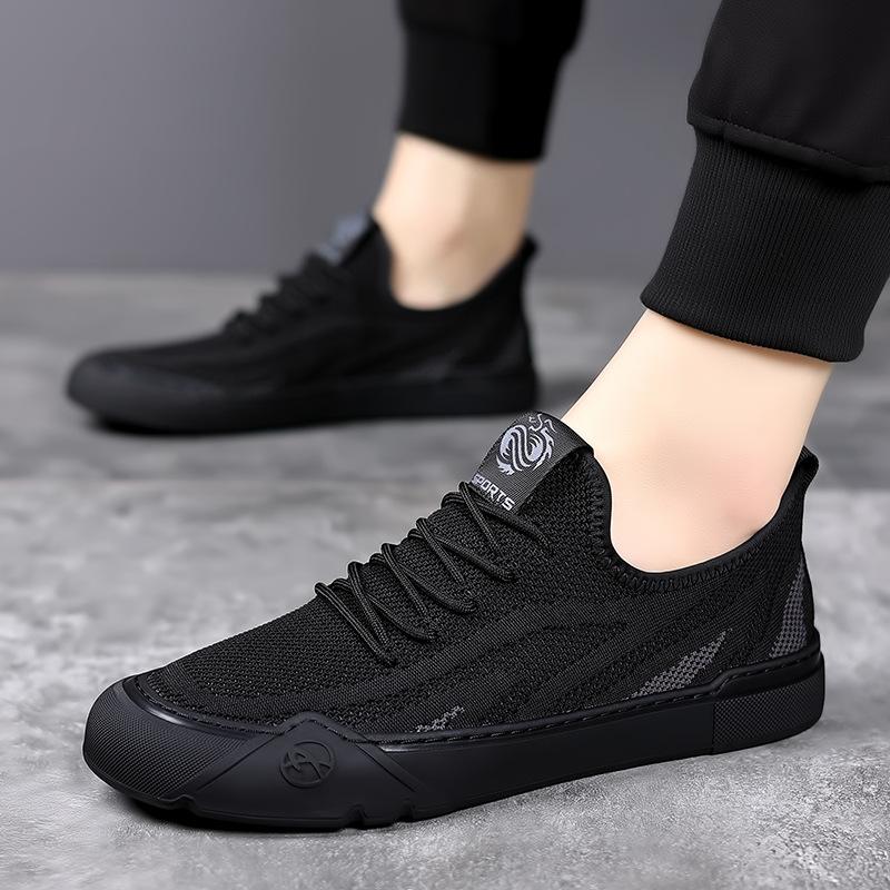 Spring Summer New Shoes for Men Knit Casual Shoes Breathable Flat Skateboard Youth Slip-on Sneaker