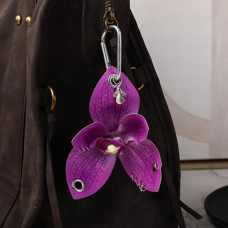 

Брелок для ключей в виде цветка орхидеи, имитация, креативный, ручной работы, подвеска в виде цветка, аксессуары для украшения рюкзака, подарки