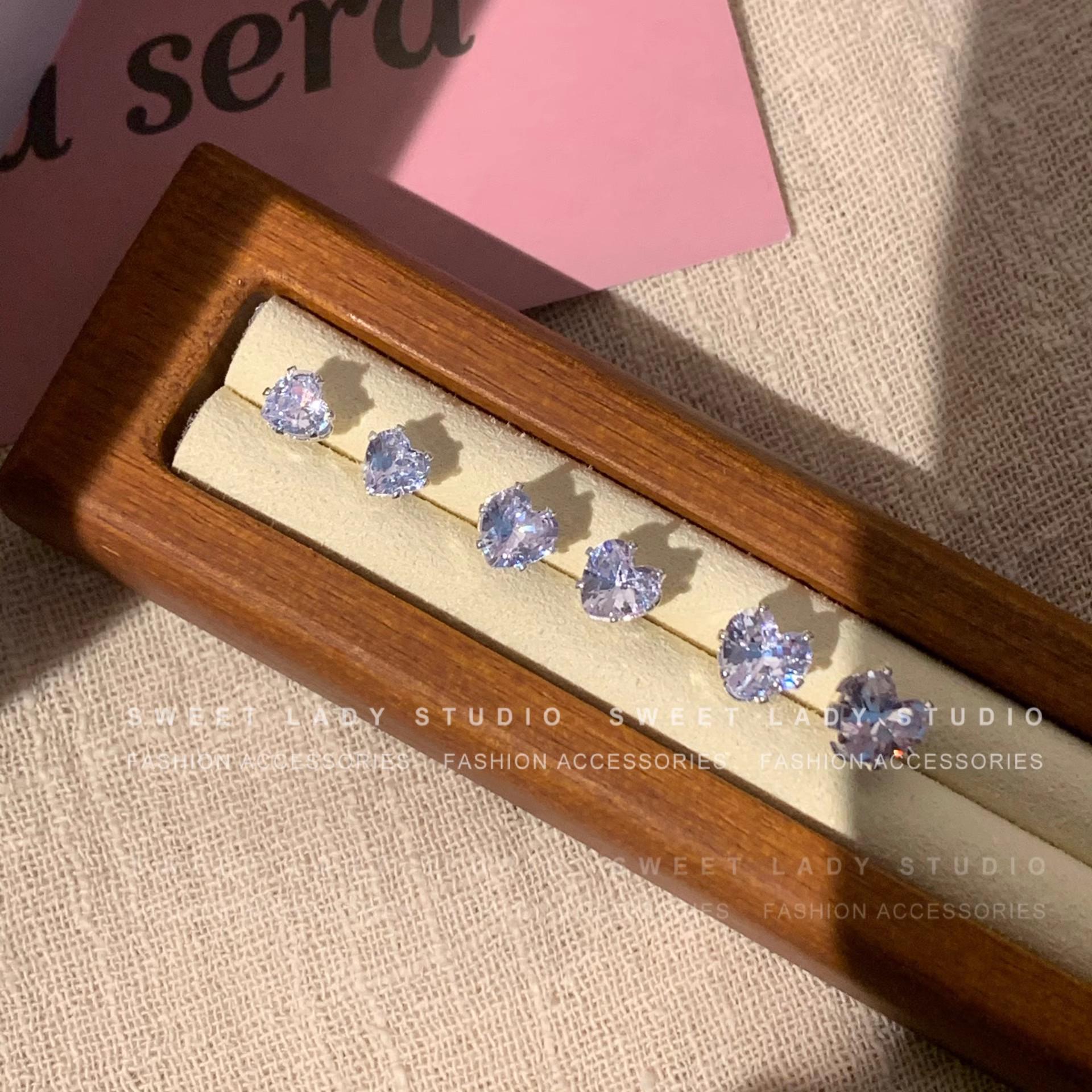 Super Sparkly Zircon Heart 925 Silver Needle Stud Earrings - Elegant Cartilage Piercing Jewelry Large E6095 (pair)