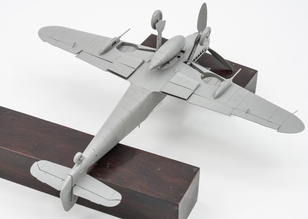 Hraniční model německý Messerschmitt plastový model BF013 1/35 BF109G-10 (Letoun)