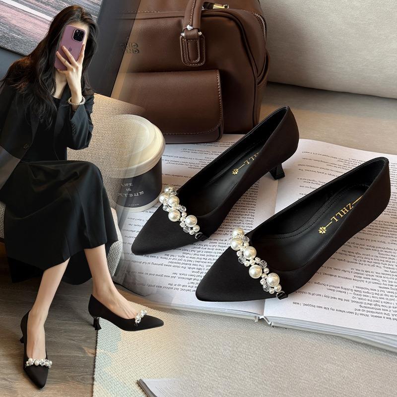 Pointed high heels, pearl temperament, versatile thin heels, highend single shoes, fattened and widened largesize women's shoes