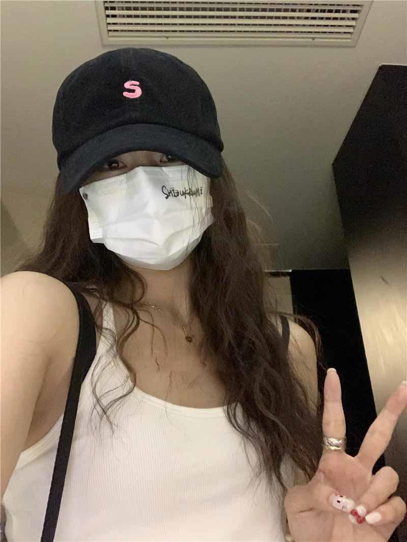 

New Fashion Embroidered Baseball Cap Women s Casual Versatile Cap Soft Top Wide Eaves Show Face Small Baseball Cap Men Adjustable