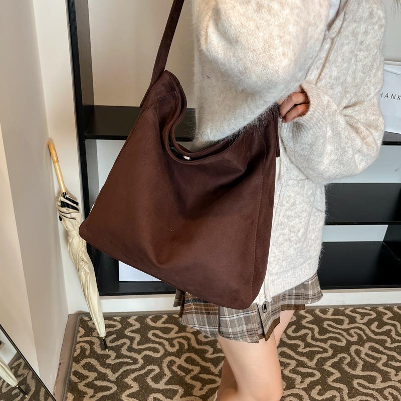 Casual Large-Capacity Commuter Armpit Large Bag Women'S Shoulder Oblique Bag Simple Tote Bag