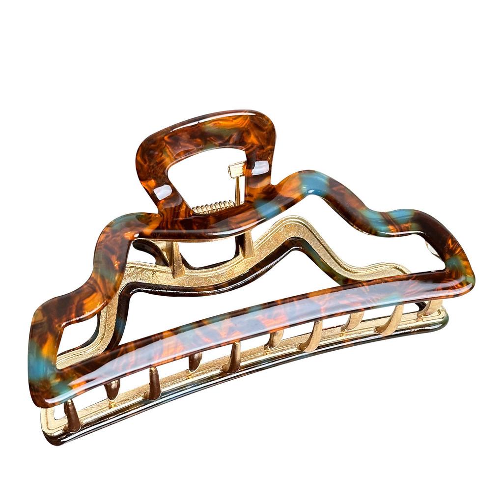 Fashion-forward Hair Claw Clip Featuring Elegant Lines For Effortless Style In Multiple Color Options
