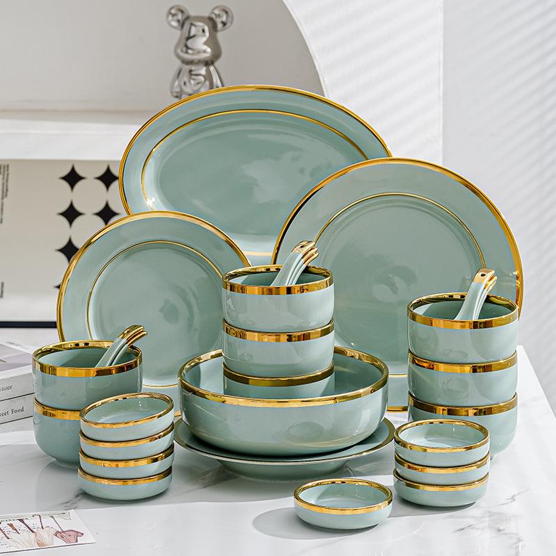 Keramik Geschirrset im nordischen Stil: Elegante Teller, Schalen & Essstäbchen mit Goldrand