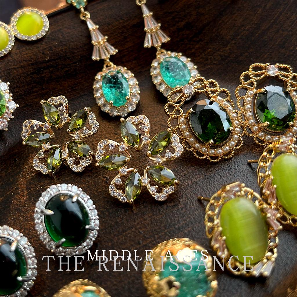 Elegant Vintage-Inspired Green Zirconia Stud Earrings Collection