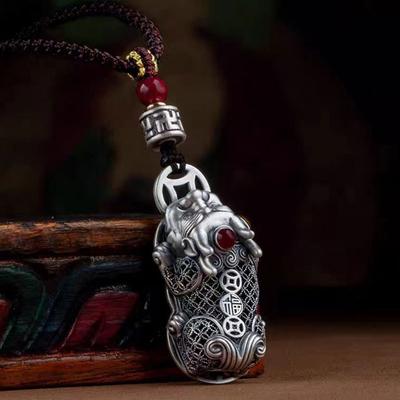 Collier Pixiu pour Hommes et Femmes, Tendance et Esthétique, Style Ethnique Rétro avec Pendentif