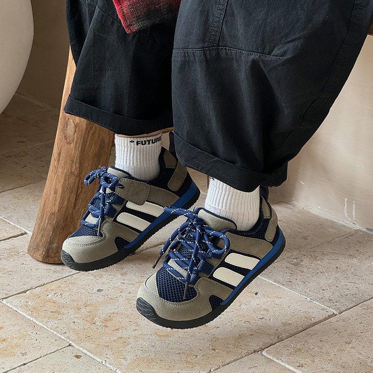 

Soft Leather Edition~ Children s Sneakers Boys Shoes 2025 New Spring and Autumn Girls German Training Shoes Autumn Mesh Breathable 36 yards inner length 22.4cm серый