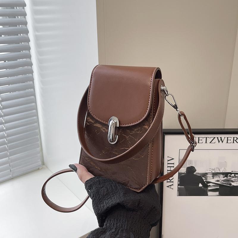 

Popular bag women s new portable small square bag versatile shoulder messenger mobile phone bag коричневый