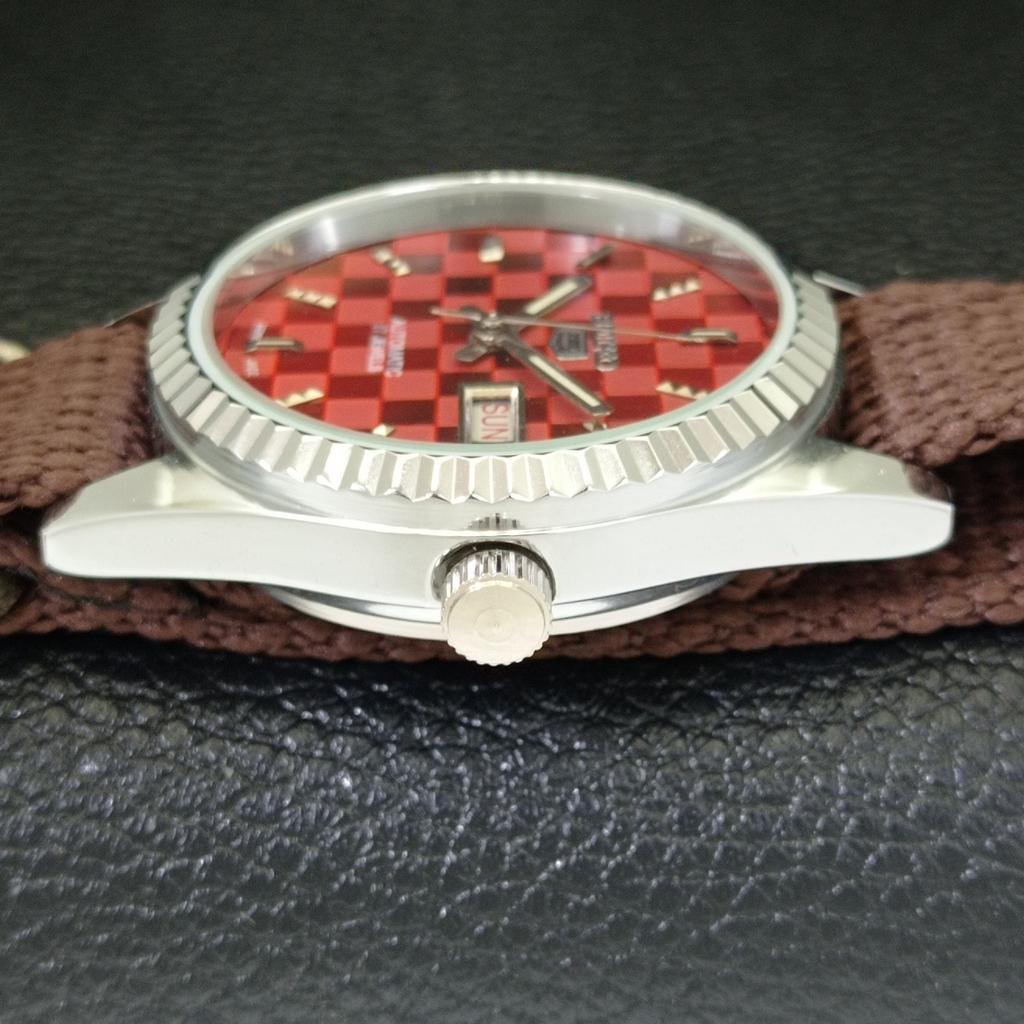 MENS VINTAGE SEIKO 5 AUTOMATIC REFURBISHED JAPAN RED COLOR DIAL WATCH a440396-4 Sk-a440396