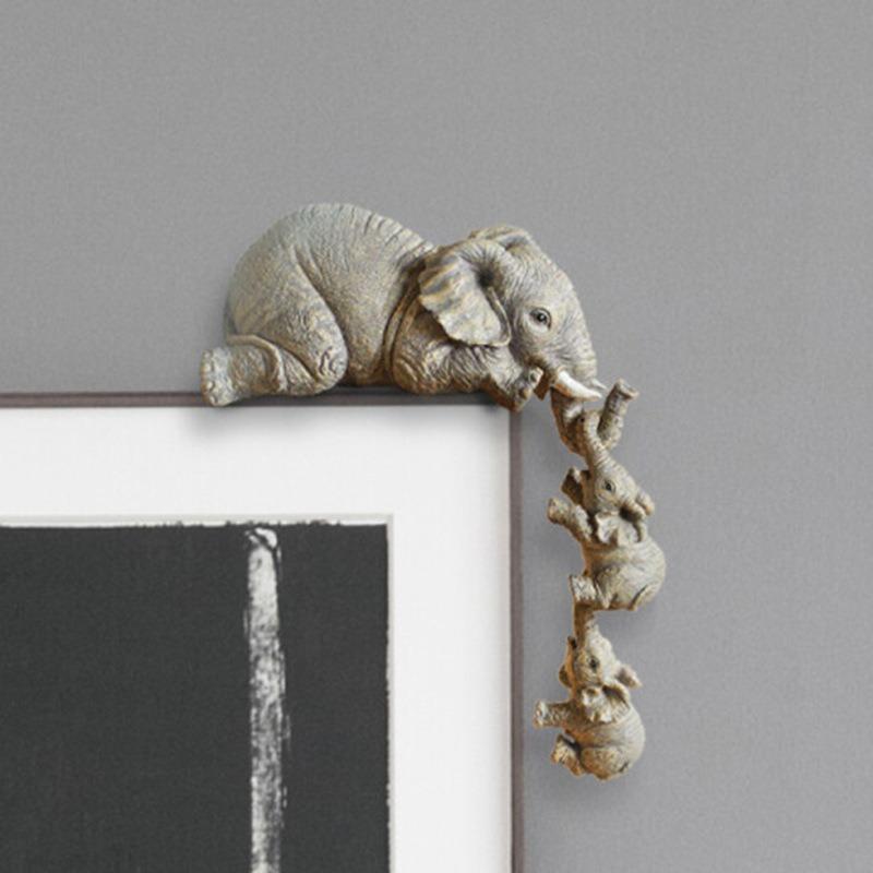 Elephant and Baby Elephant Resin Decorative Items for Home and Courtyard Decoration: Three Elephants Art Set