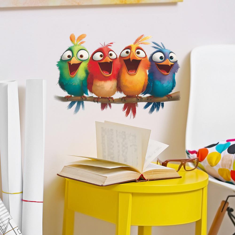 Bunte Vogelaufkleber zur Dekoration des Eingangsbereichs und des Badezimmers auf kreativen Ästen
