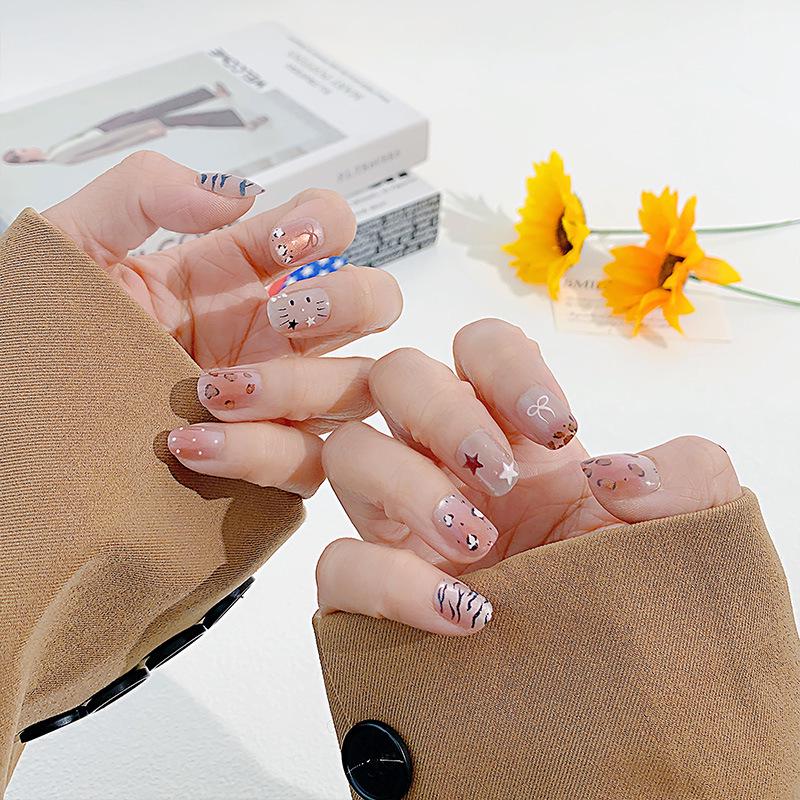 2026 Medium French Star Press-On Nails: Handmade, Detachable, Whitening Manicure