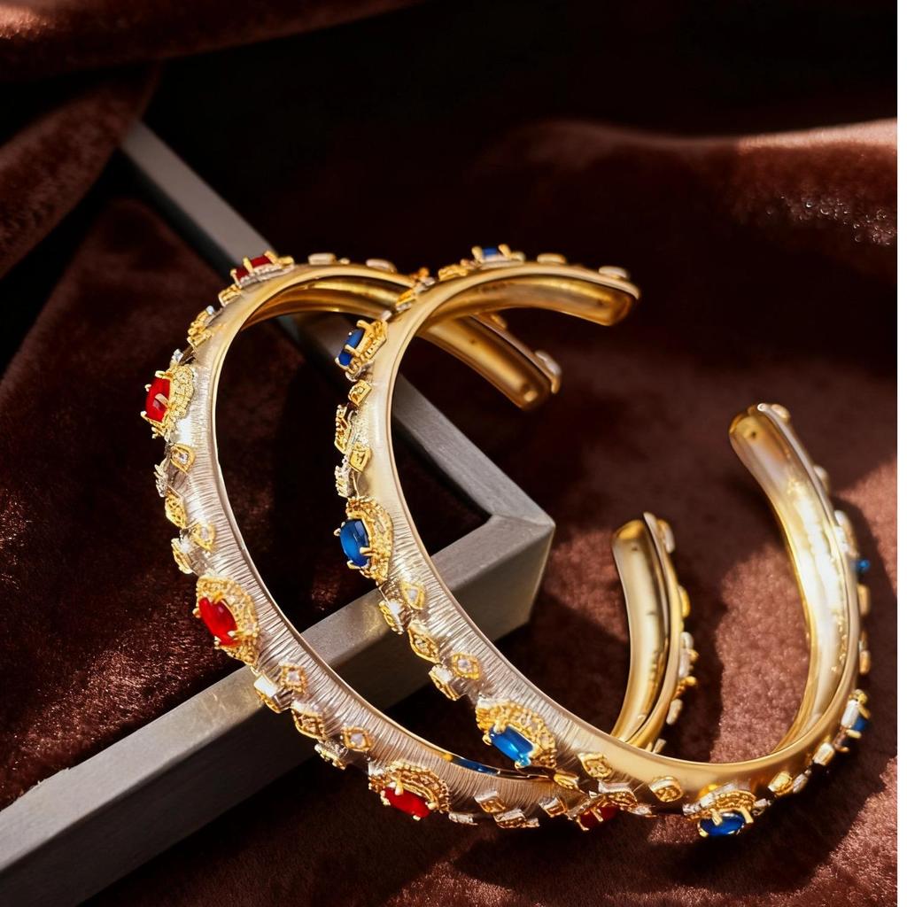 Meiji Two-Tone Italian Retro Bracelet with Rhinestones and Brushed Emerald Court Style