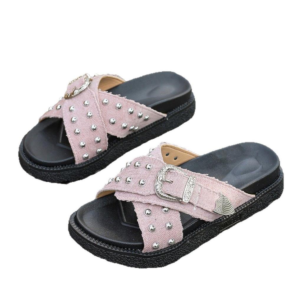 Large size thick-soled slippers summer new European and American rivet belt buckle one-word cool slippers