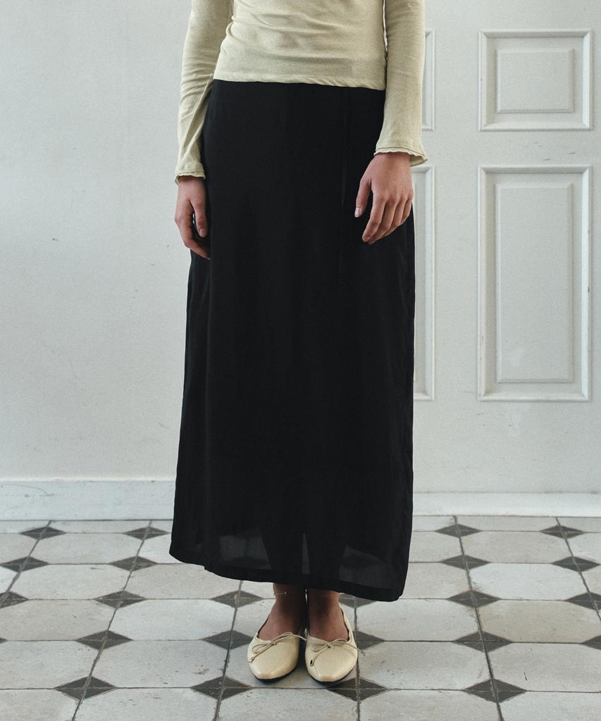 Banwonateullie P3317 Silky Maxi Skirt_Black