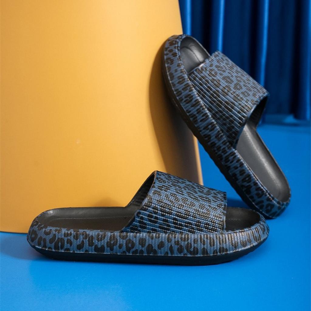 Ladies' Fashionable EVA Slippers with Leopard Print, Ladies' Thick Soled Cloud Slippers for Vacation, Beach, Dormitory, Plus Size Women's Shoes